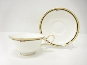 WEDGWOOD　ウェッジウッド　クリオ　ティーカップ＆ソーサーペア　洋食器